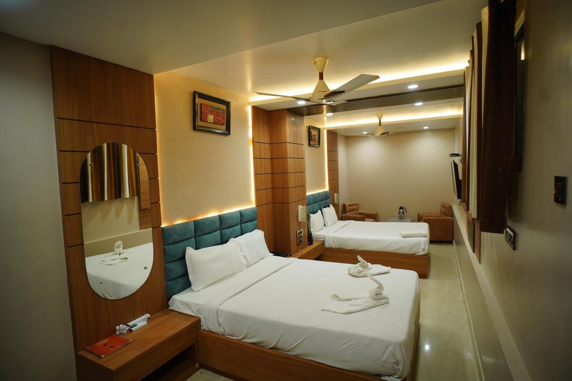Hotel New Grand Deoghar Buitenkant foto