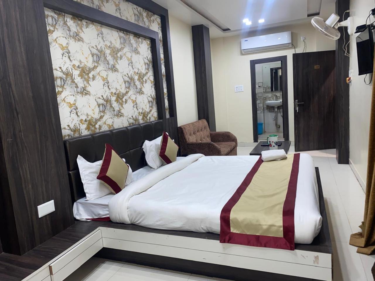 Hotel New Grand Deoghar Buitenkant foto