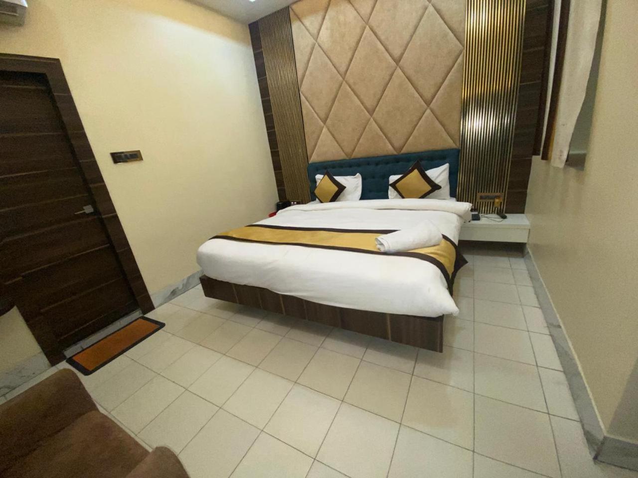 Hotel New Grand Deoghar Buitenkant foto