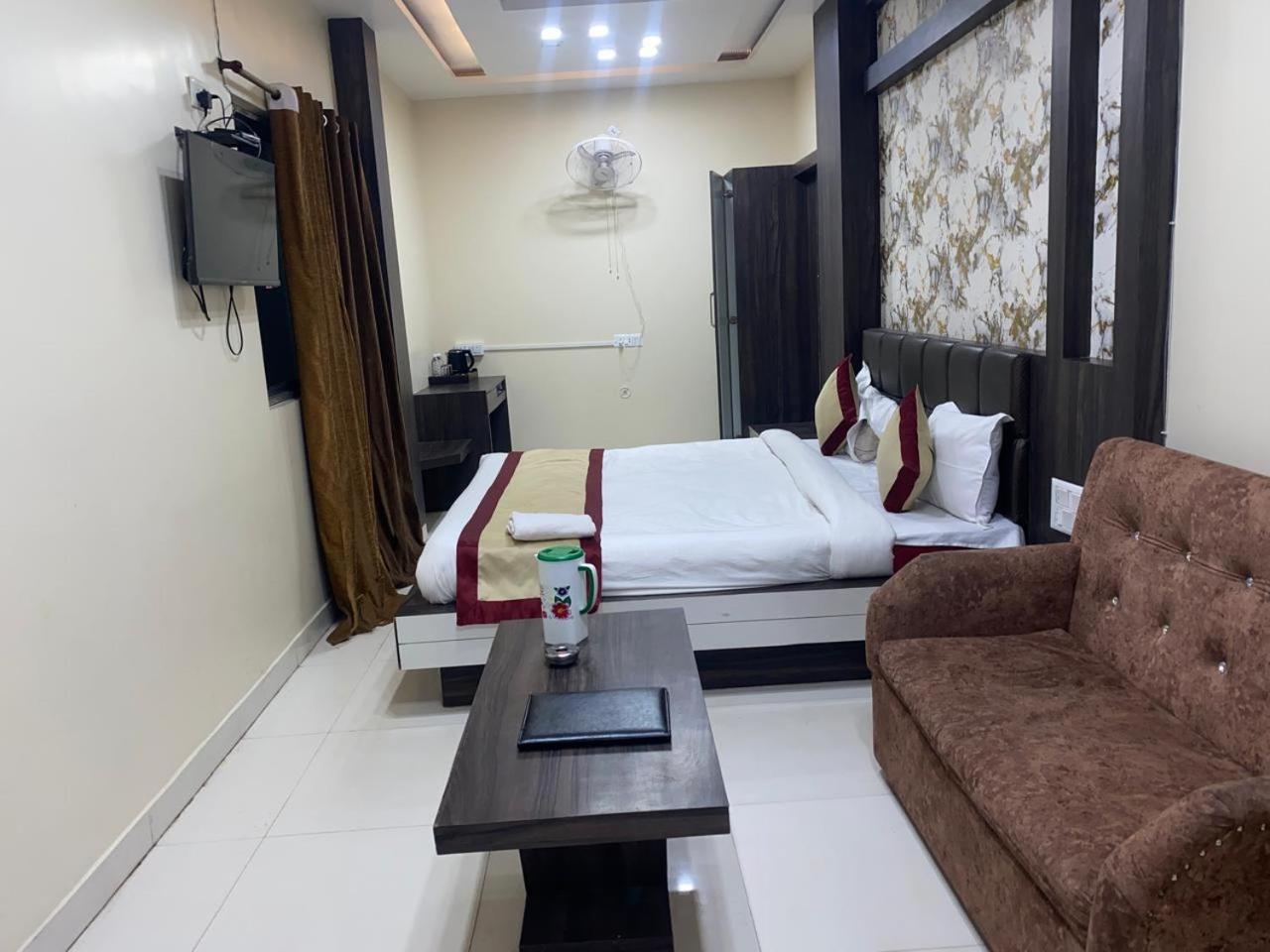 Hotel New Grand Deoghar Buitenkant foto