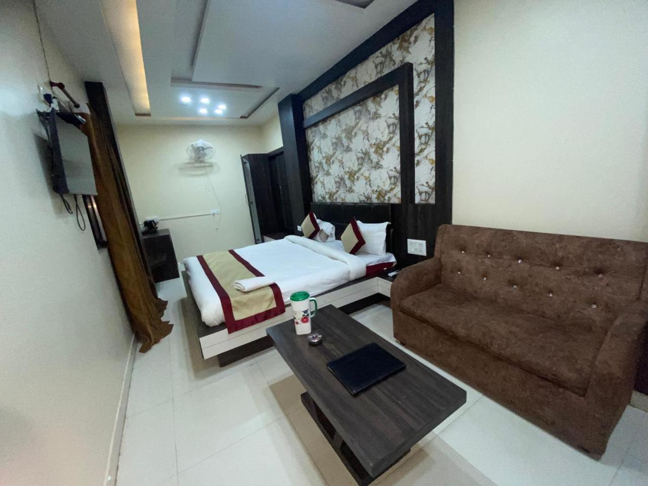 Hotel New Grand Deoghar Buitenkant foto
