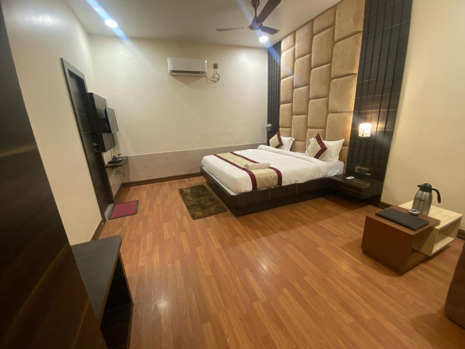 Hotel New Grand Deoghar Buitenkant foto